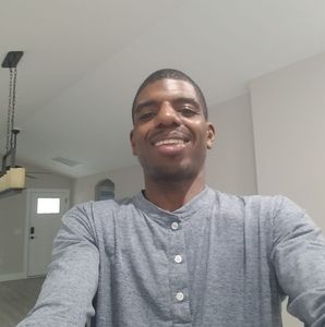 Meet your Posher, Devin